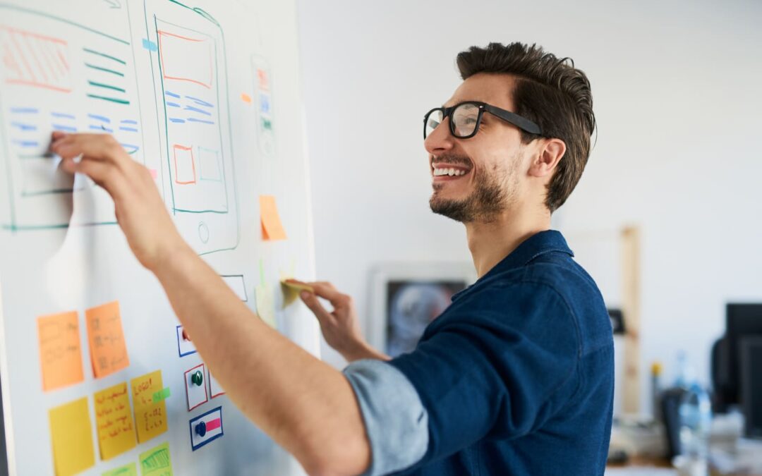 Méthodologie avec des post-it pour faciliter l'inventaire des matériaux à réemplyer